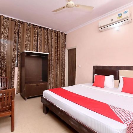Sohāna Oyo 24423 Hotel Royal מראה חיצוני תמונה