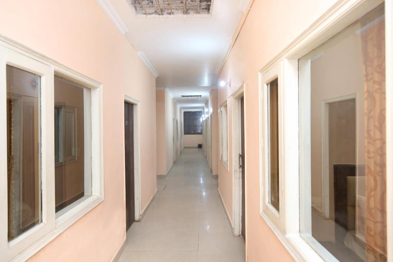 Sohāna Oyo 24423 Hotel Royal מראה חיצוני תמונה