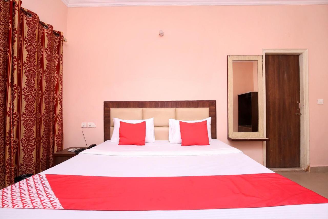 Sohāna Oyo 24423 Hotel Royal מראה חיצוני תמונה